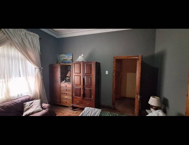 4 bed property for sale in CAPITAL PARK